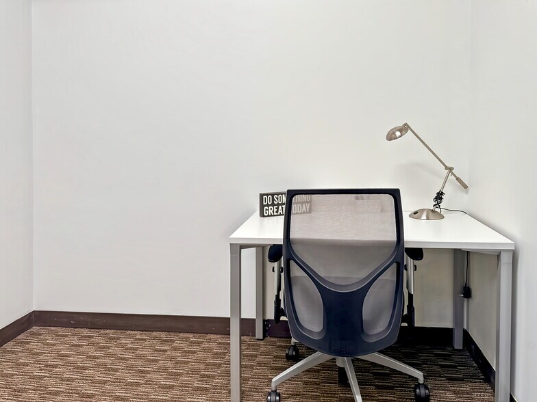 More Photos Of 1901 Avenue of the Stars, Los Angeles Coworking Space