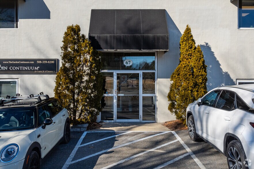 More Photos Of 67 West St, Medfield Freestanding For Lease