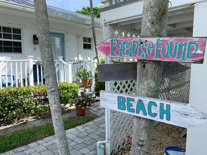More Photos Of 2502 Tamarind Dr, Hutchinson Island Hotel For Sale