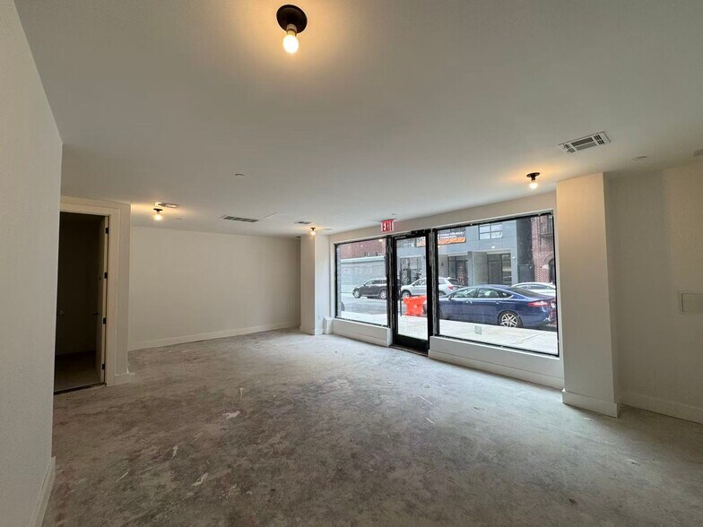 More Photos Of 4325 52nd St, Woodside Apartments For Lease