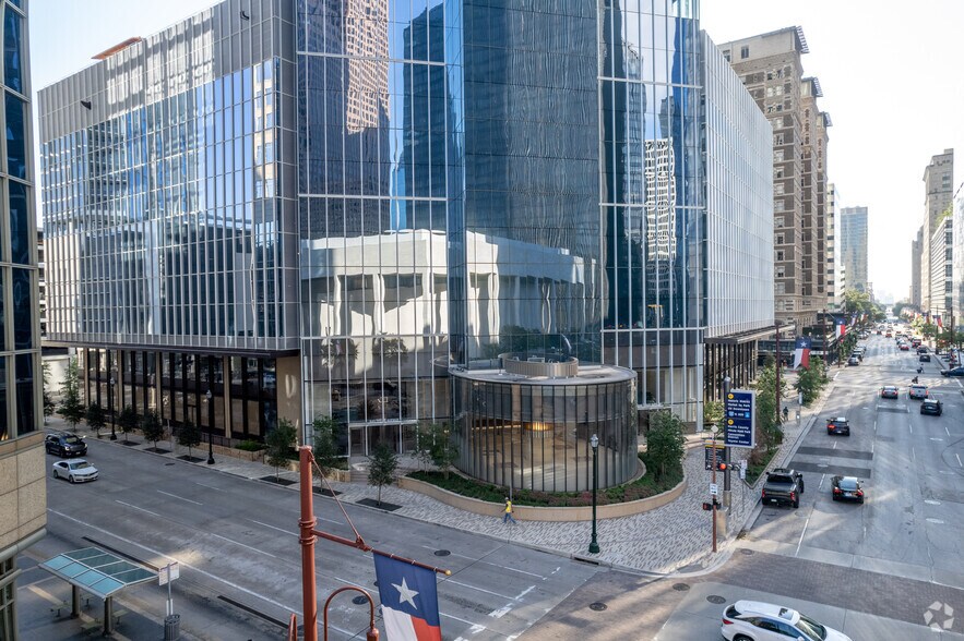 More Photos Of 845 Texas Ave, Houston Office For Lease