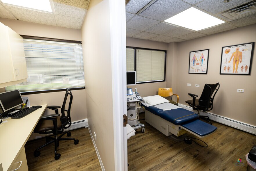 More Photos Of 9830 Ridgeland Ave, Chicago Ridge Healthcare For Lease