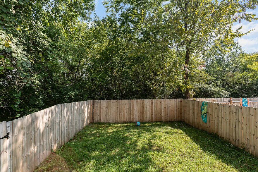 253 Old Nashville Hwy, La Vergne, TN 37086 Apartments For Sale