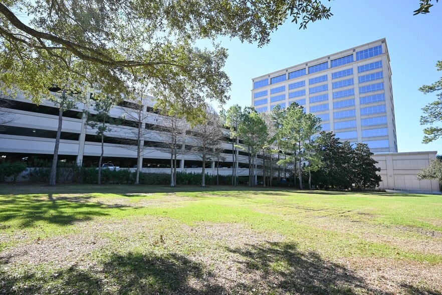 More Photos Of 4171 Essen Ln, Baton Rouge Office For Lease