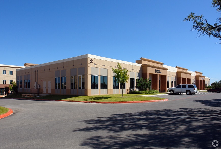 More Photos Of 607 E Sonterra Blvd, San Antonio Unknown For Lease