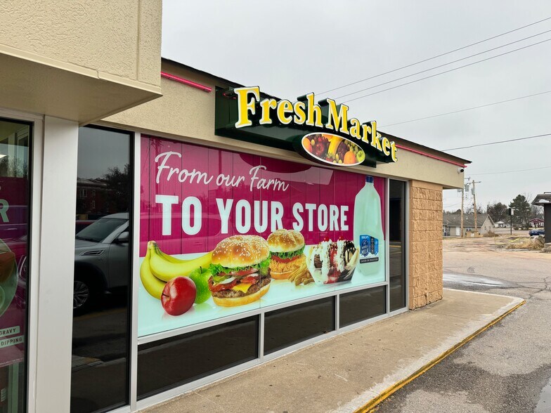 More Photos Of 2615 N Kickapoo Ave, Shawnee Fast Food For Sale