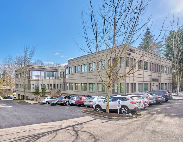 Primary Photo Of 1370 116th Ave NE, Bellevue Medical For Lease
