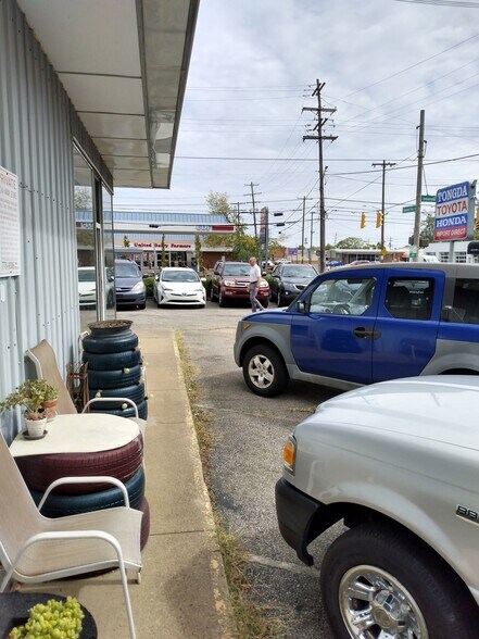 More Photos Of 3395 Indianola Ave, Columbus General Retail For Sale