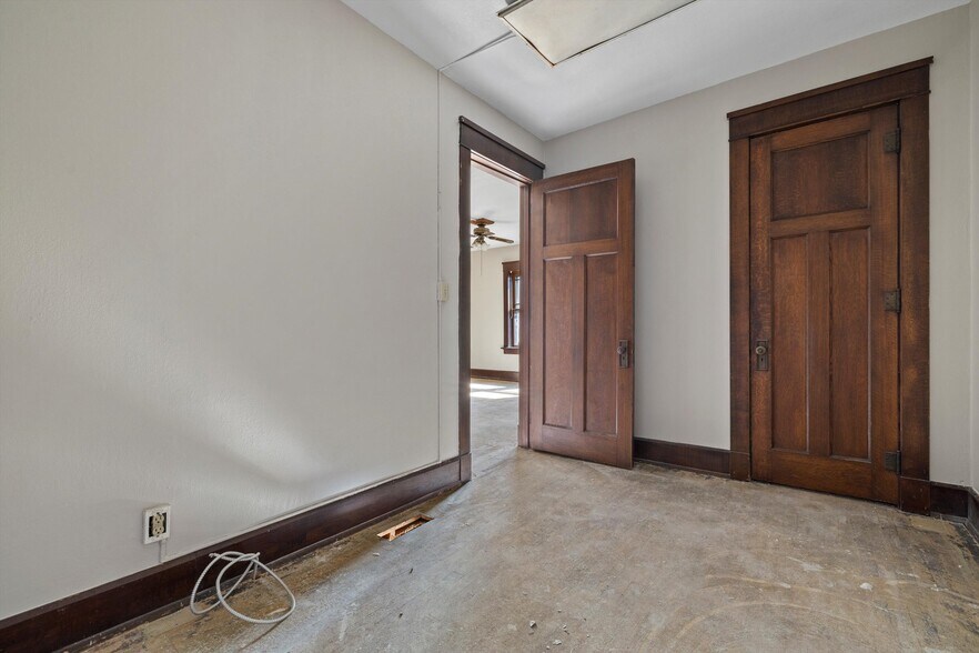 More Photos Of 1020 Main St, Union Grove Storefront Retail Residential For Sale