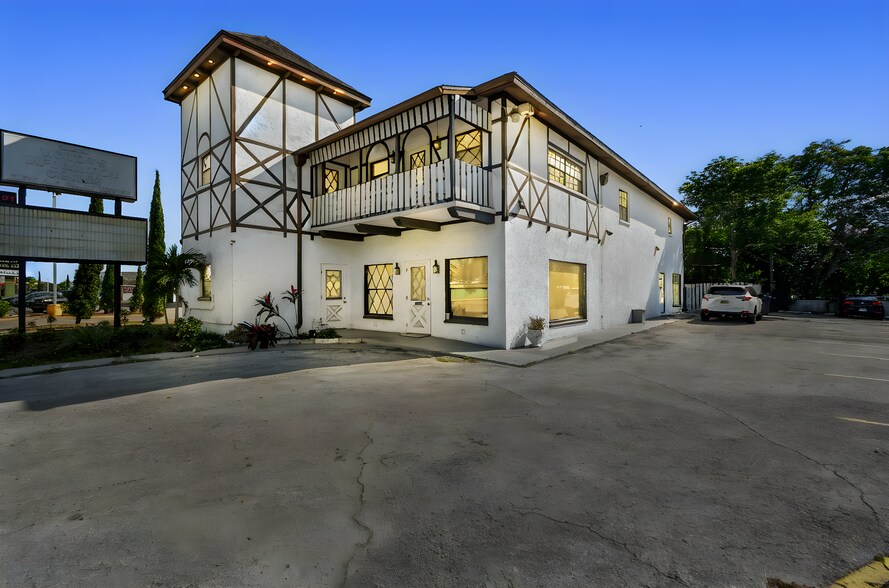 More Photos Of 3601 E Busch Blvd, Tampa Storefront Retail Office For Lease