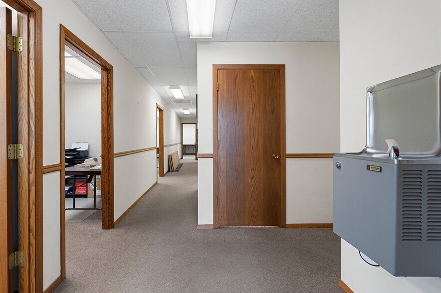 More Photos Of 1373 Kimberly Dr, Neenah Flex For Sale