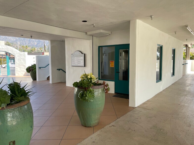 More Photos Of 1030 Foothill Blvd, La Cañada Flintridge Office For Lease