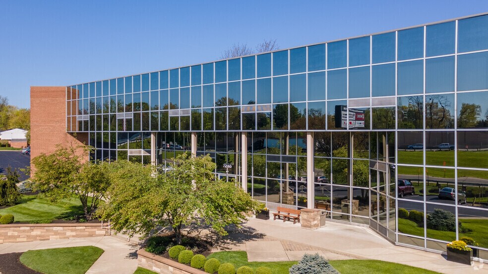 More Photos Of 7265 Kenwood Rd, Cincinnati Office For Lease