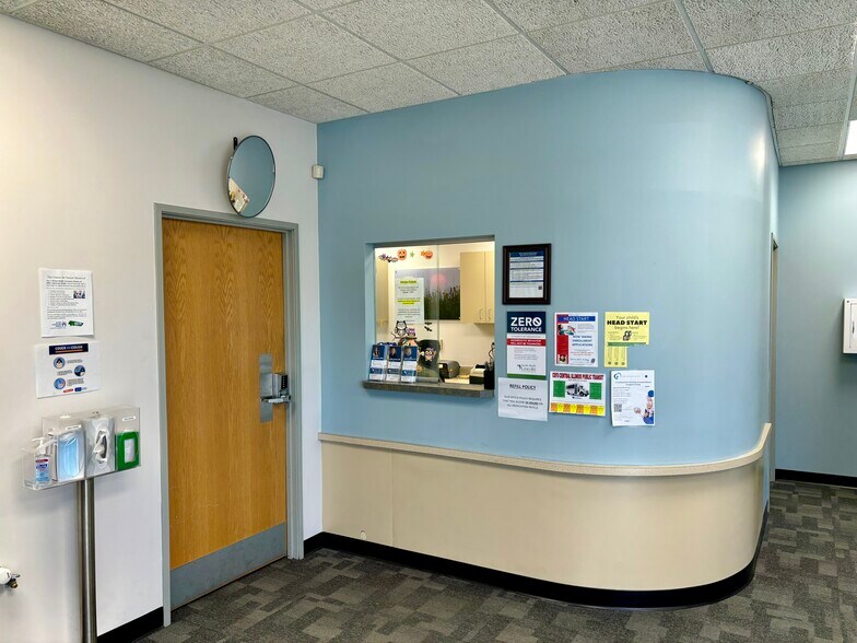 More Photos Of 825 New York Dr, Vandalia Storefront Retail Office For Sale
