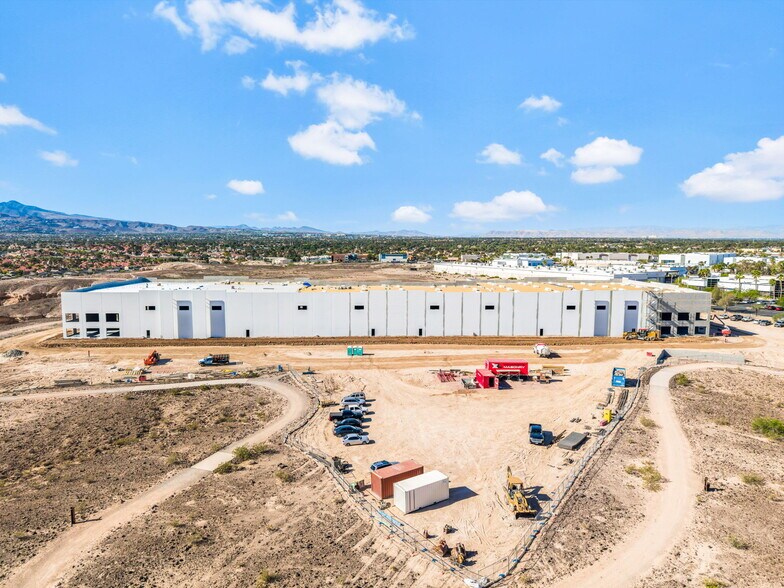 More Photos Of 21 Sunset Way, Henderson Industrial For Lease