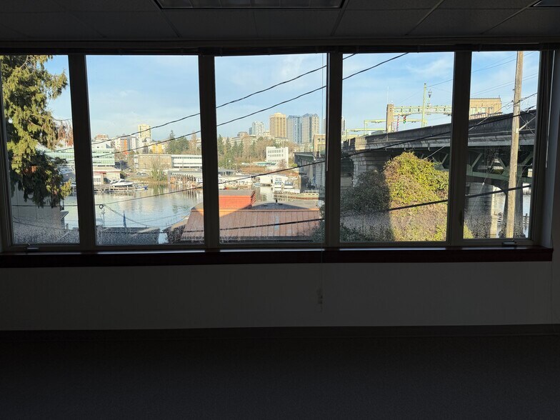 More Photos Of 3302 Fuhrman Ave E, Seattle Office For Lease