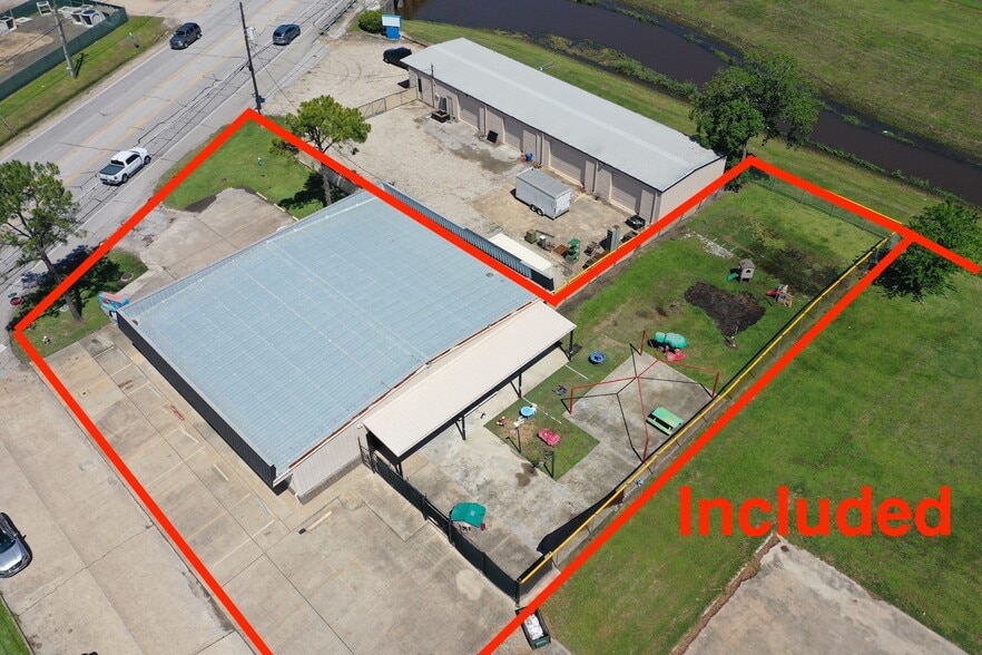 More Photos Of 3111 S Main St, Pearland Warehouse For Sale
