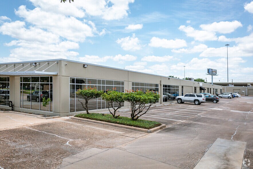 More Photos Of 9000 Hempstead Rd, Houston Unknown For Lease