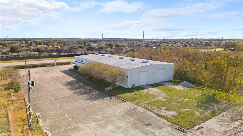 More Photos Of 4820 FM 2004 Rd, Hitchcock Warehouse For Sale