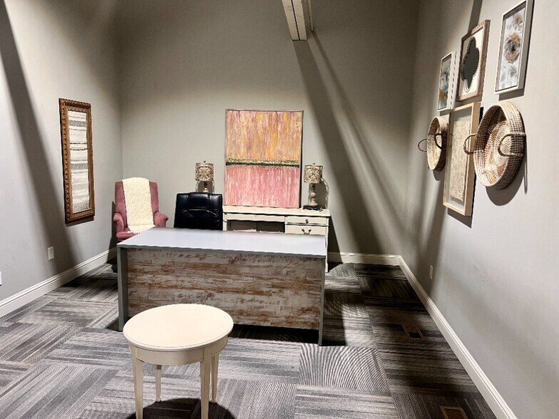 More Photos Of 416 S Glenwood Ave, Dalton Light Manufacturing For Sale