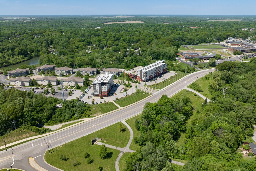 More Photos Of 1010 Enclave Blvd, Edwardsville Apartments For Sale