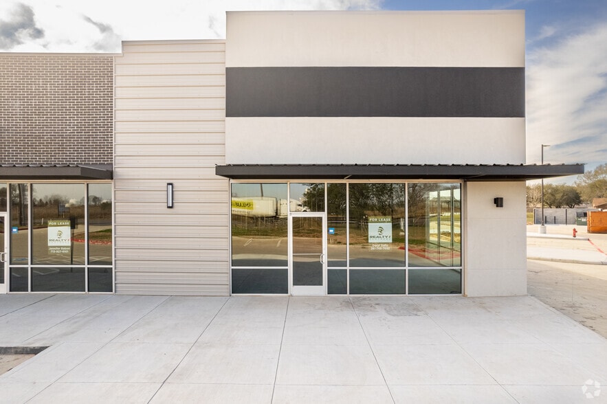 More Photos Of 5430 FM 359 Rd, Fulshear Storefront For Lease