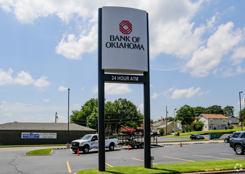 More Photos Of 401 E Broadway St, Sand Springs Office For Lease