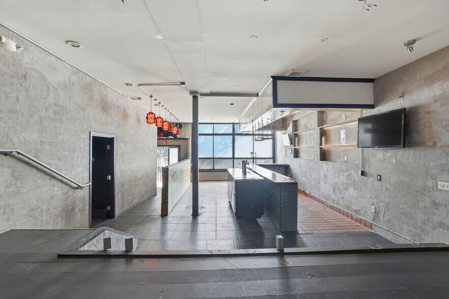 More Photos Of 2368 3rd St, San Francisco Restaurant For Lease