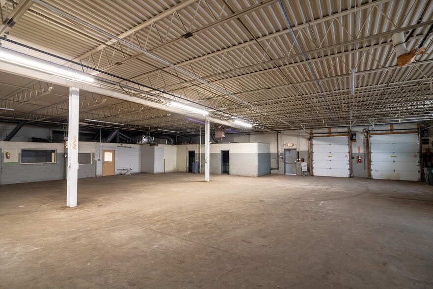 More Photos Of 1615 Bustleton Pike, Feasterville Trevose Warehouse For Lease