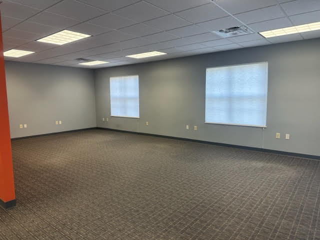 More Photos Of 7357 E Kemper Rd, Cincinnati Office For Sale