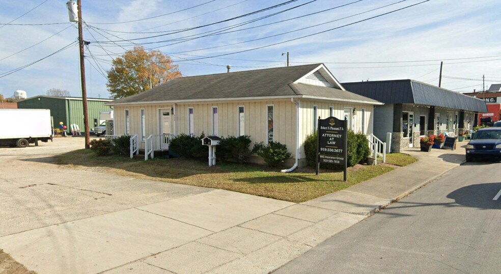 More Photos Of 224-300 Main St, Clayton Office For Sale