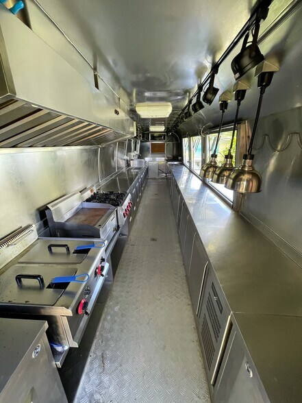 More Photos Of 65 Hana Hwy, Paia Restaurant For Lease