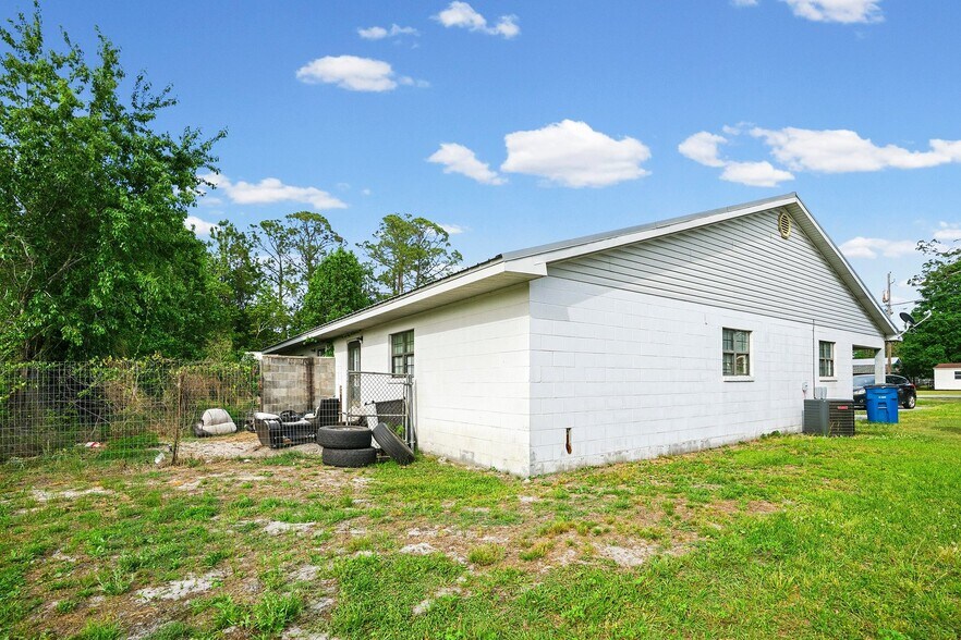 More Photos Of 209 Cannon St, Nahunta Multifamily For Sale