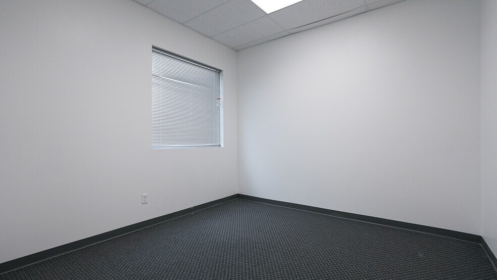 More Photos Of 4228 Clay Business Dr, Katy Service For Lease