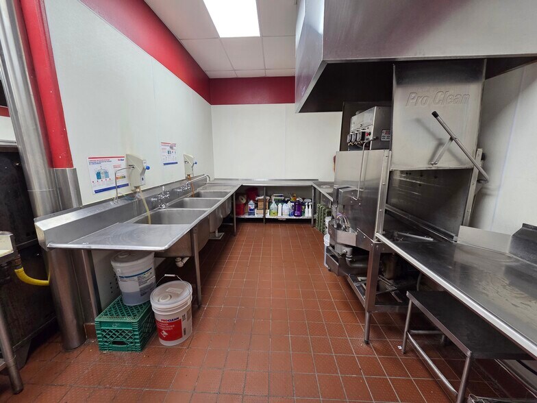 More Photos Of 107 W Coal Ave, Gallup Restaurant For Sale
