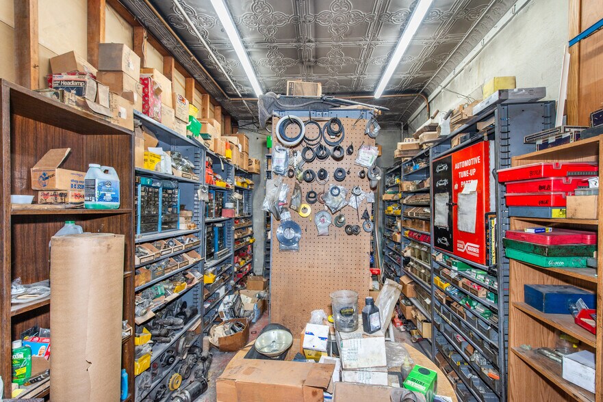 More Photos Of 307 Paterson Ave, East Rutherford Auto Repair For Sale