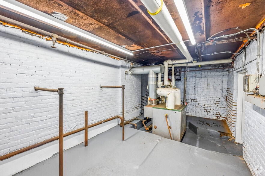 More Photos Of 190 Rockaway Ave, Brooklyn Apartments For Sale