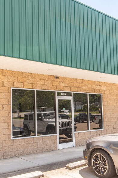 More Photos Of 3333 Louisa St, Catlettsburg Freestanding For Lease