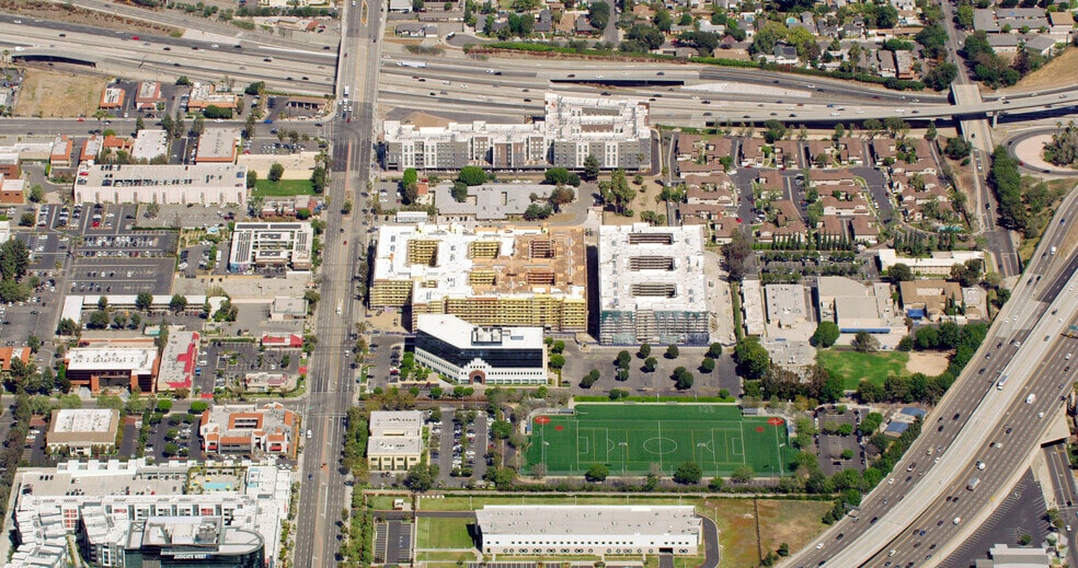 More Photos Of 2112-2116 E 1st St, Santa Ana Apartments For Lease