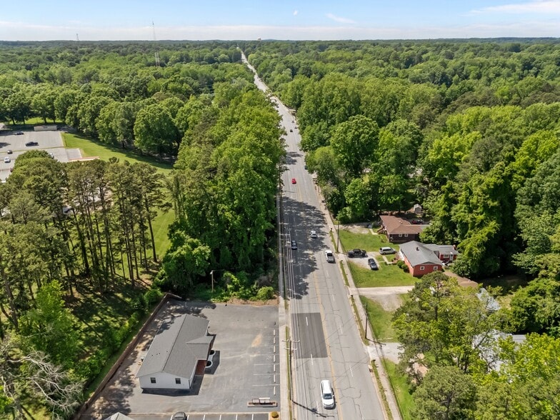 More Photos Of 421 Statesville Blvd, Salisbury Loft Creative Space For Lease