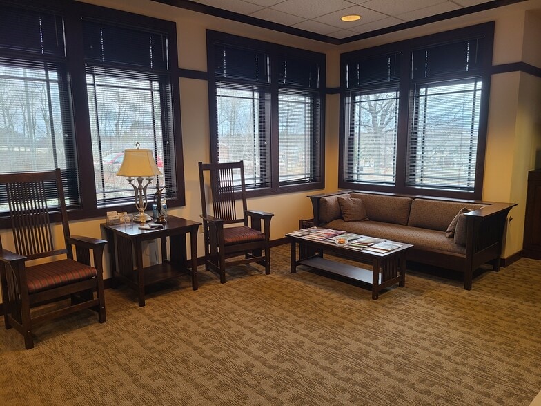 More Photos Of 1400 Merrill Ave, Wausau Medical For Sale
