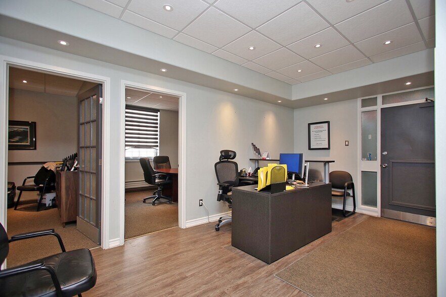 More Photos Of 187 King St E, Oshawa Office For Lease