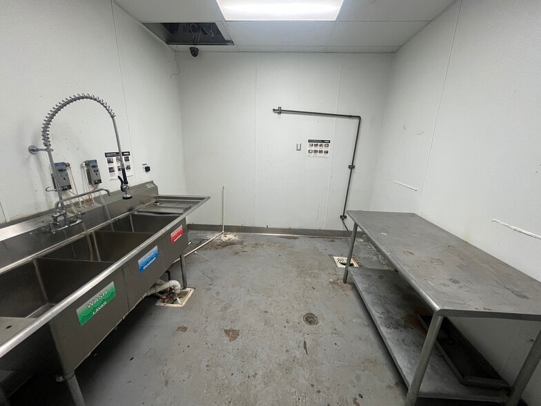 More Photos Of 1127-1137 S Jason St, Denver Warehouse For Lease