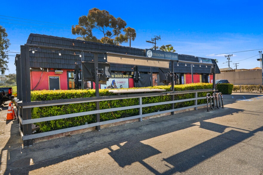 More Photos Of 2391 S El Camino Real, San Clemente Bar For Sale