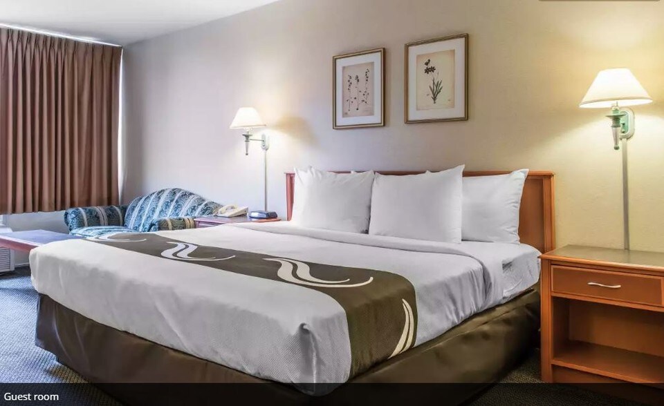 More Photos Of 3200 S Hermitage Rd, Hermitage Hotel For Sale