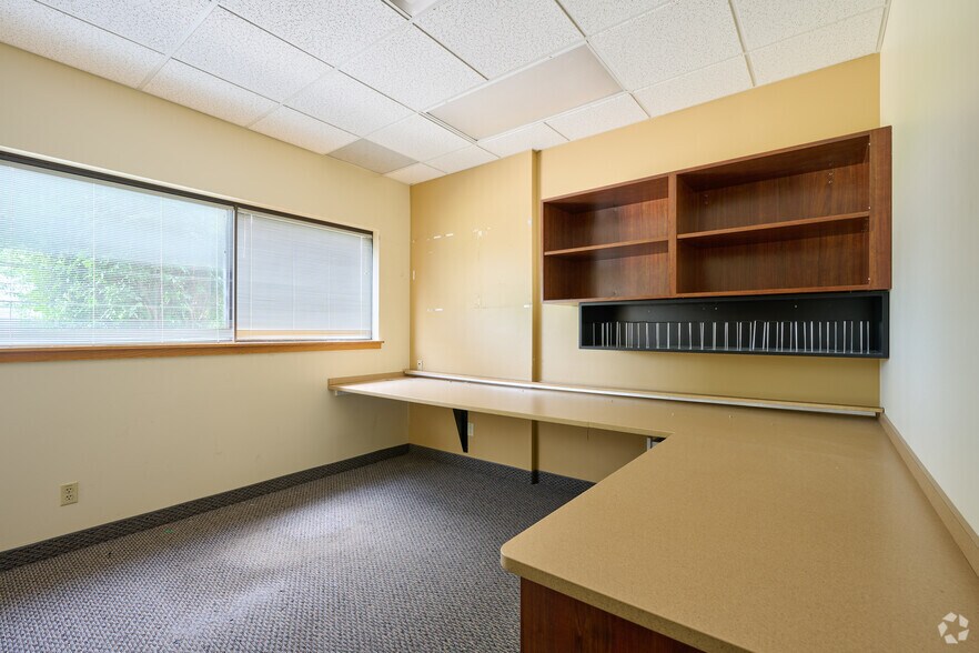More Photos Of 1170 Pittsford-Victor Rd, Pittsford Office For Sale
