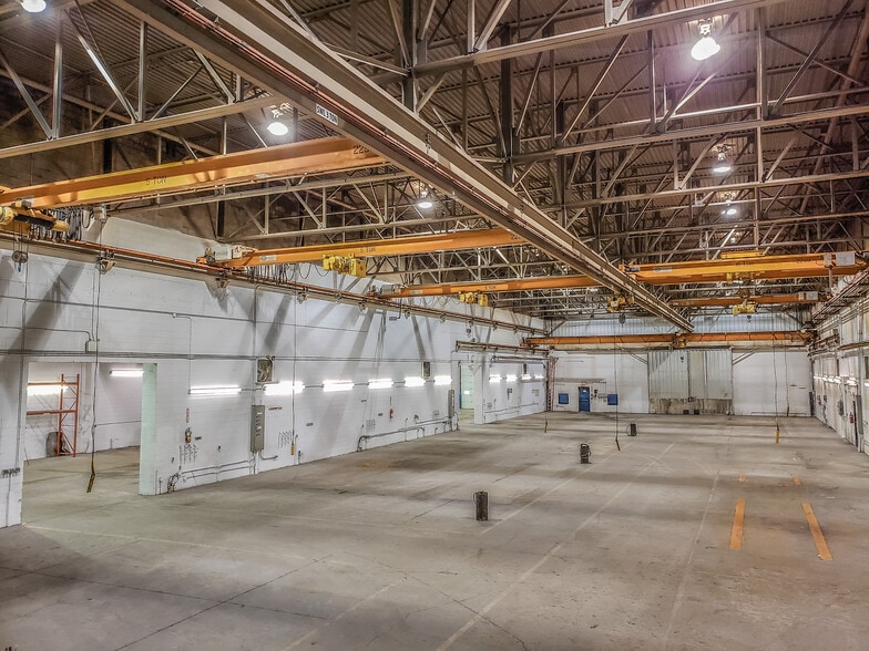 More Photos Of 7622 18th St NW, Edmonton Manufacturing For Lease