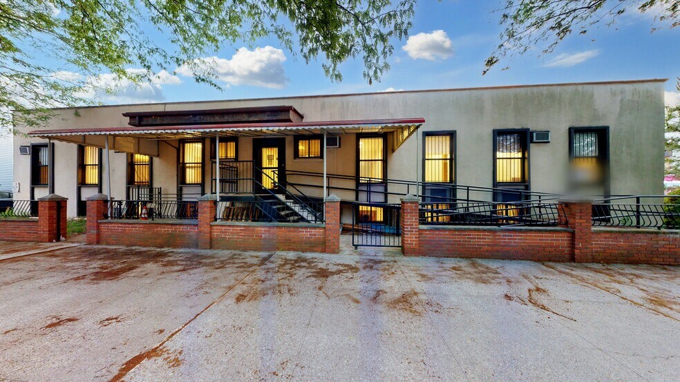 More Photos Of 77-20 74th St, Ridgewood Medical For Lease