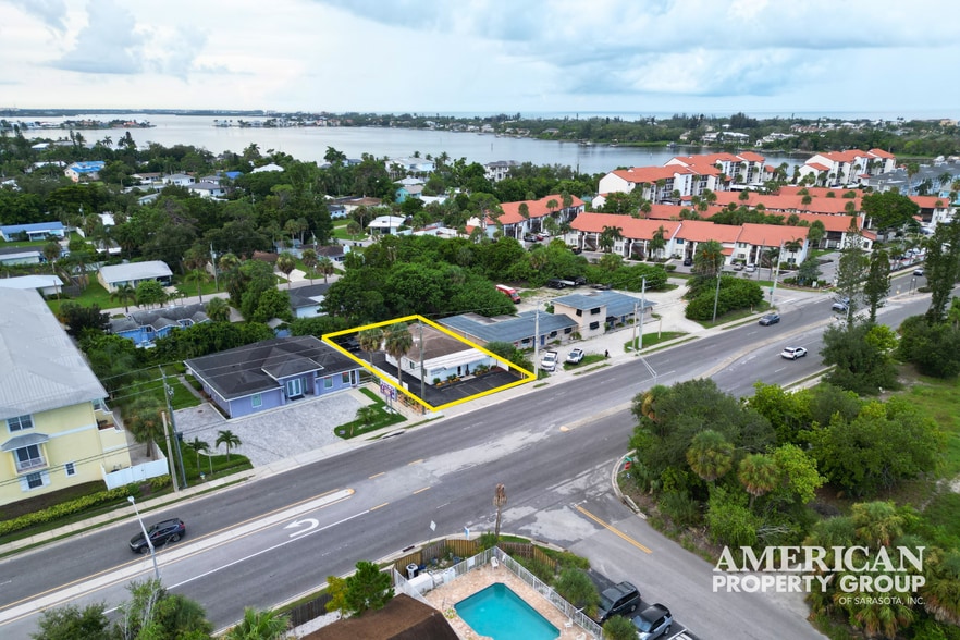 More Photos Of 1670 Stickney Point Rd, Sarasota Office For Sale