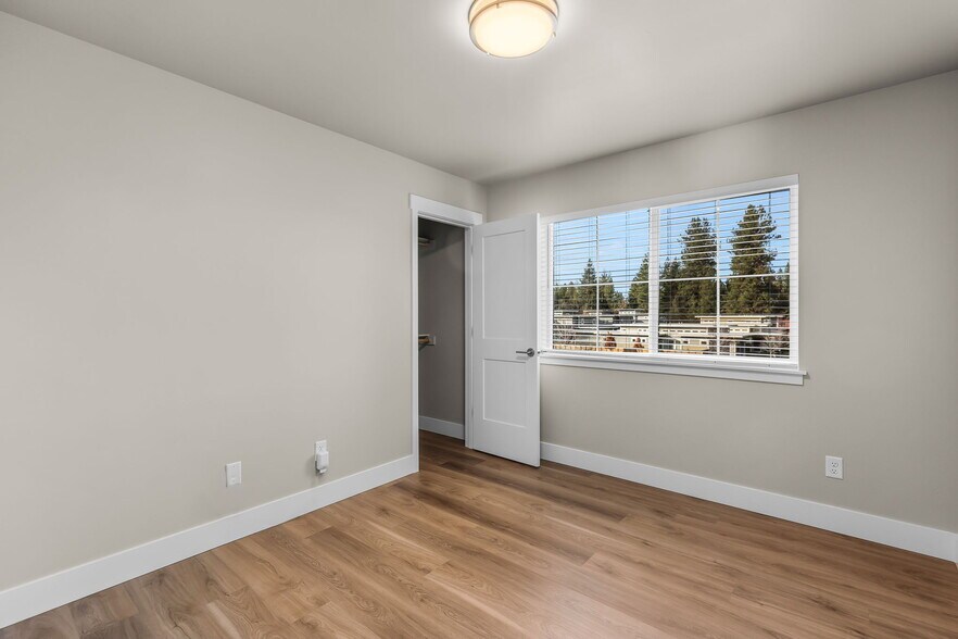 More Photos Of 63281 NW Ski Ln, Bend Multifamily For Sale